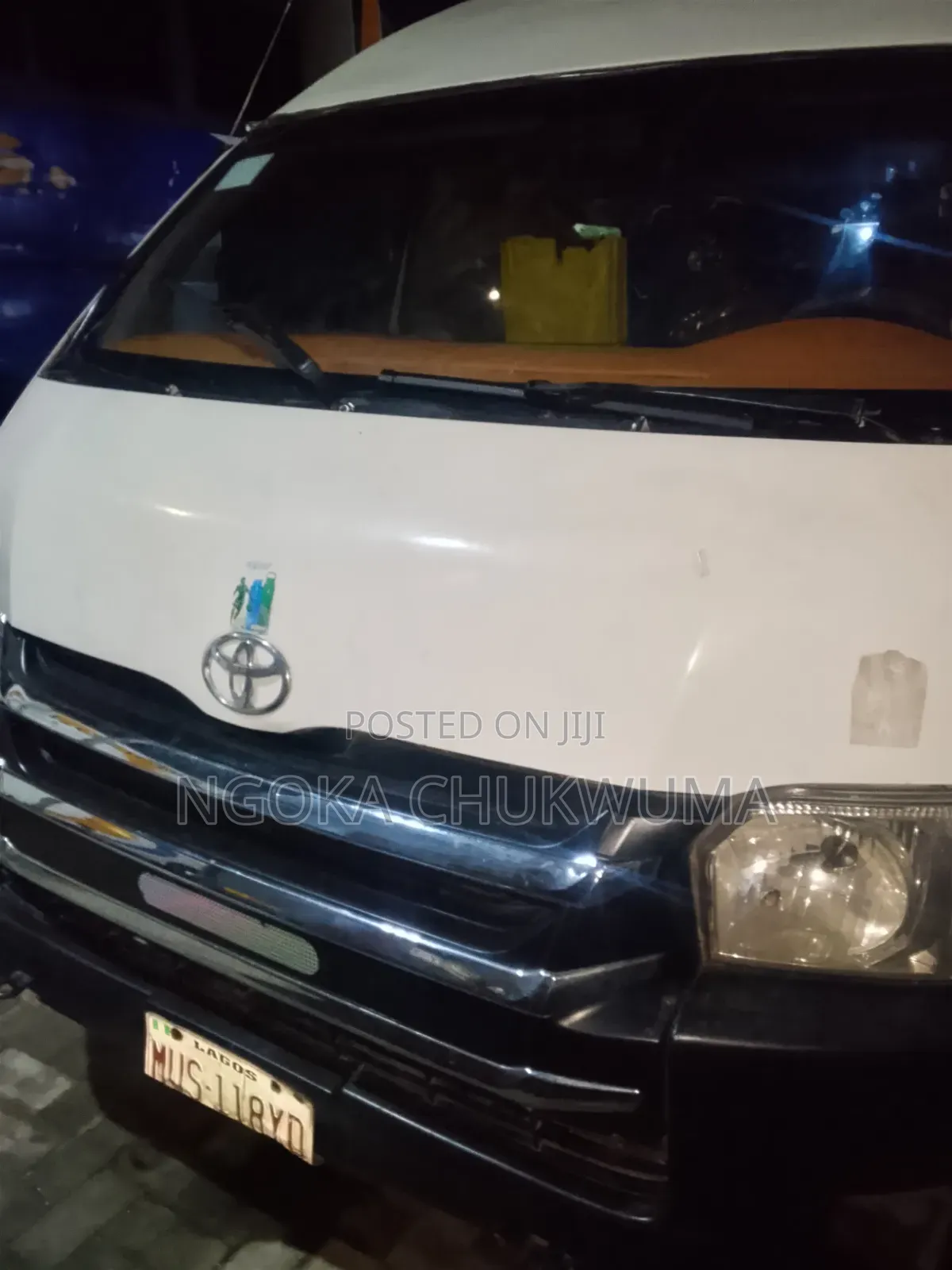 Toyota HiAce 2010 White