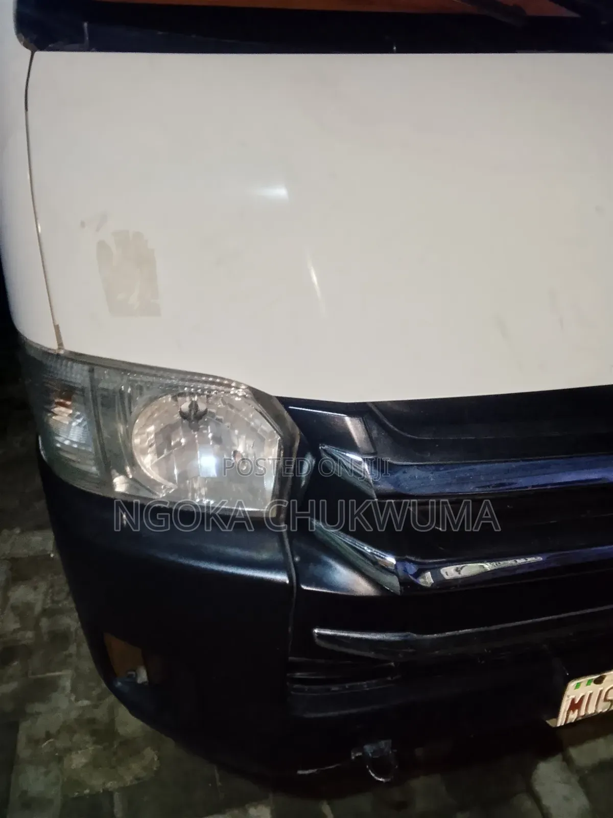 Toyota HiAce 2010 White