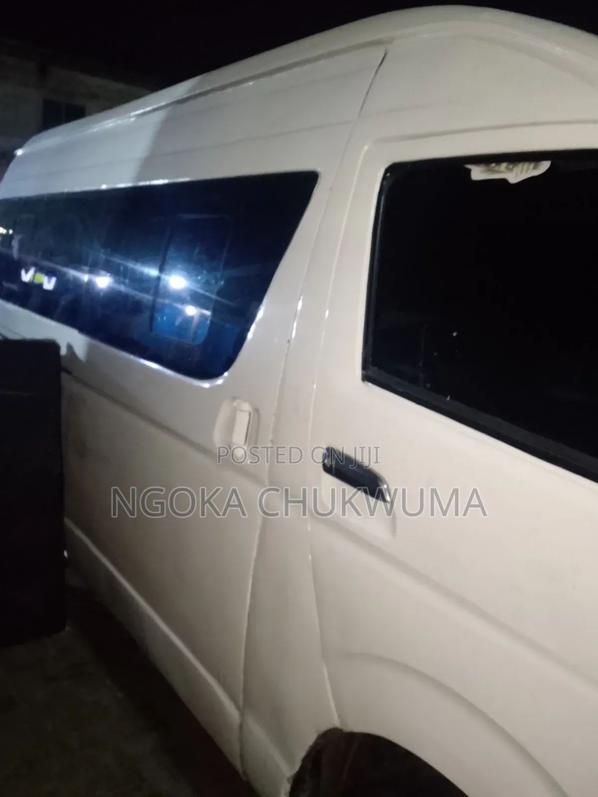 Toyota HiAce 2010 White