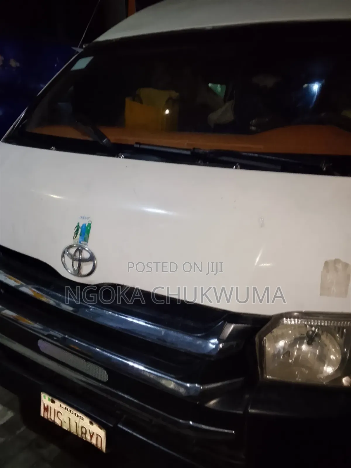 Toyota HiAce 2010 White