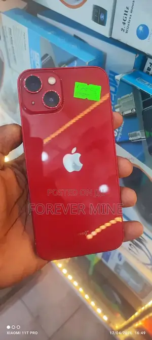 Apple iPhone 13 128 GB Red