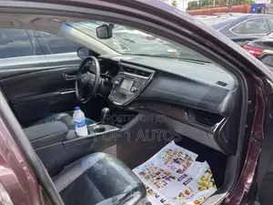Toyota Avalon XLE 4dr Sedan (3.5L 6cyl 6A) 2014 Brown