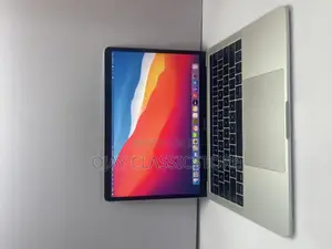 Laptop Apple MacBook Pro 2017 8GB Intel Core i7 SSD 512GB