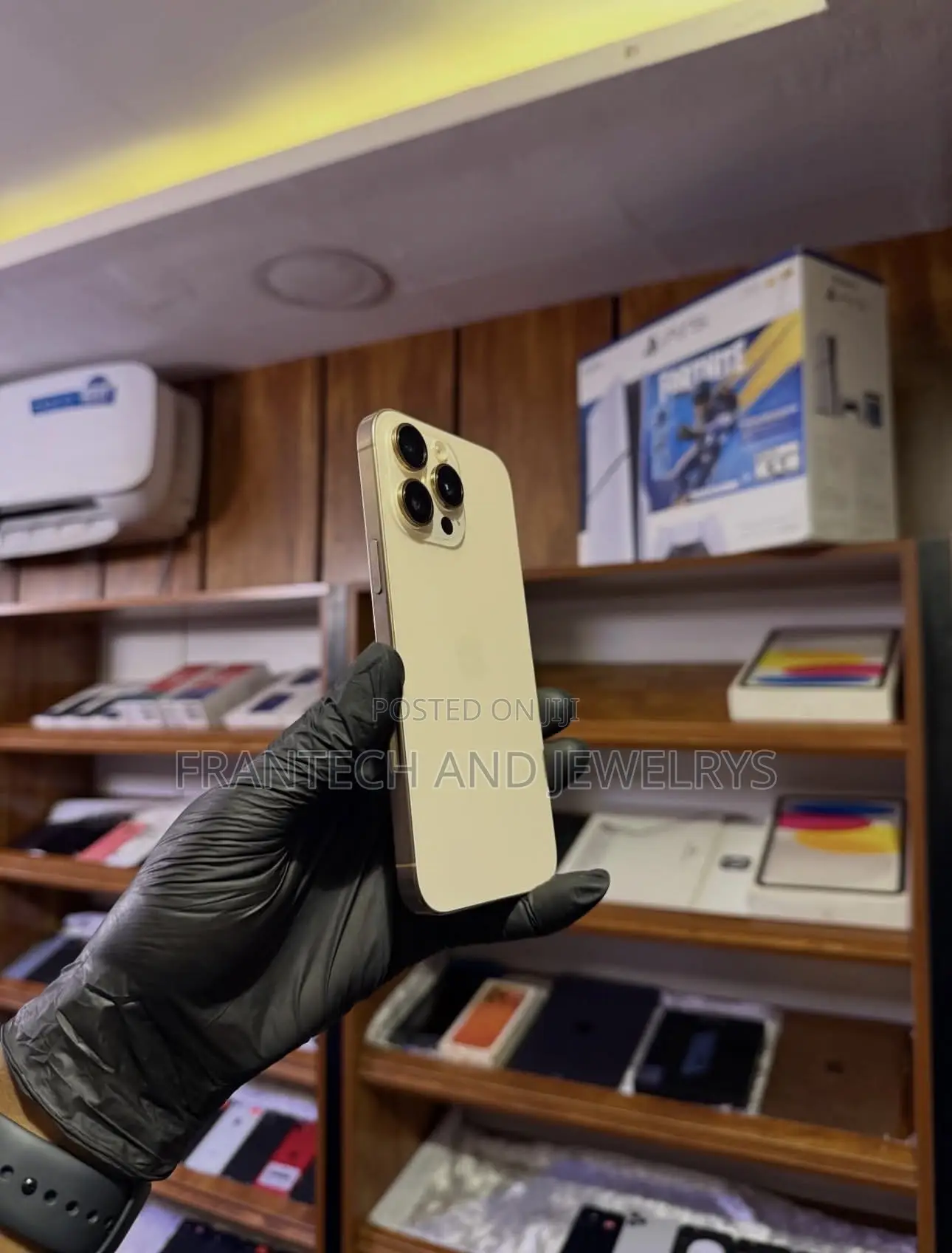 Apple iPhone 16 Pro Max 256 GB Gold