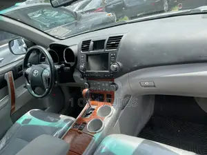 Toyota Highlander Limited 2010 Silver