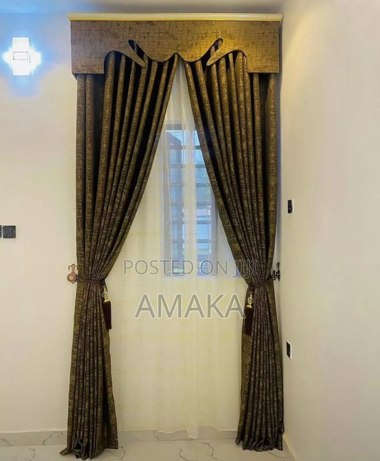 D' Throne Curtains And Accessories