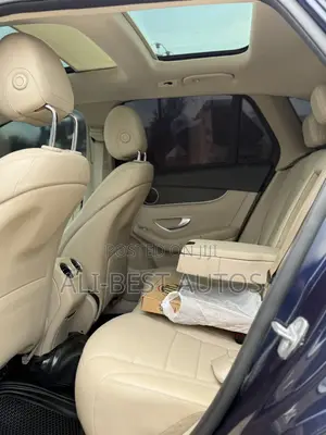 Mercedes-Benz GLC-Class 2021 Blue