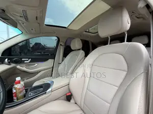 Mercedes-Benz GLC-Class 2021 Blue