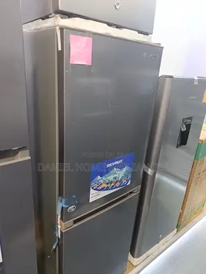 Skyrun 170l Double Door Refrigerator. BCD-