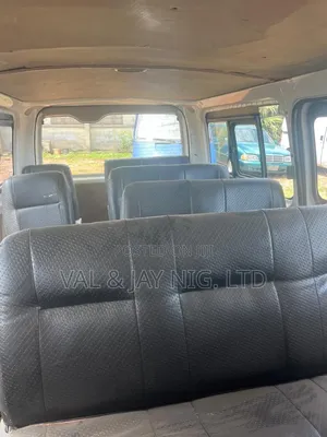 Toyota HiAce 2011 White