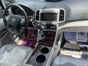 Toyota Venza V6 AWD 2011 Green