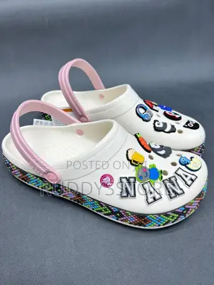 Crocs Classic Clogs With Patterned Midsole Design