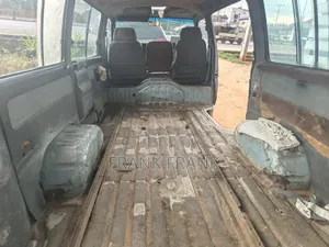 Toyota HiAce 2005 Grey