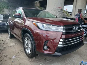 Toyota Highlander Limited 4x4 V6 (3.5L 6cyl 8A) 2017 Maroon