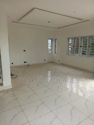 5bdrm Maisonette in Weara Estate, Adeniyi Jones for rent