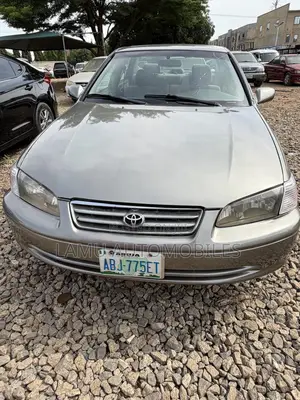 Toyota Camry 2000 Gray