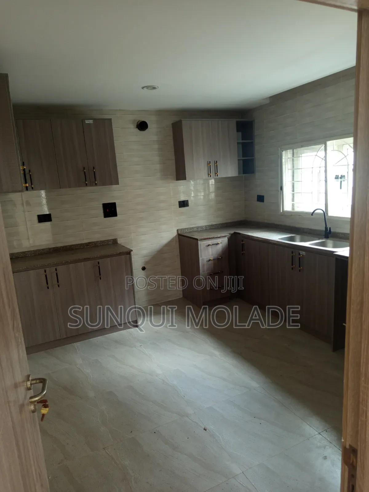 4bdrm Duplex in Ikeja Gra for rent