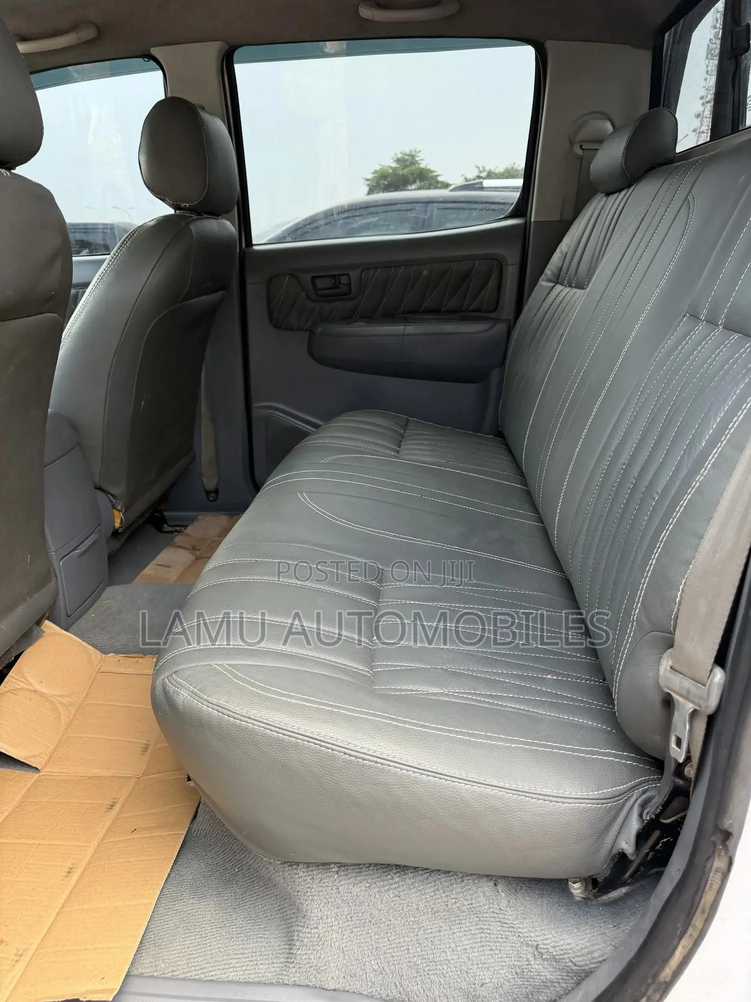 Toyota Hilux 2012 White