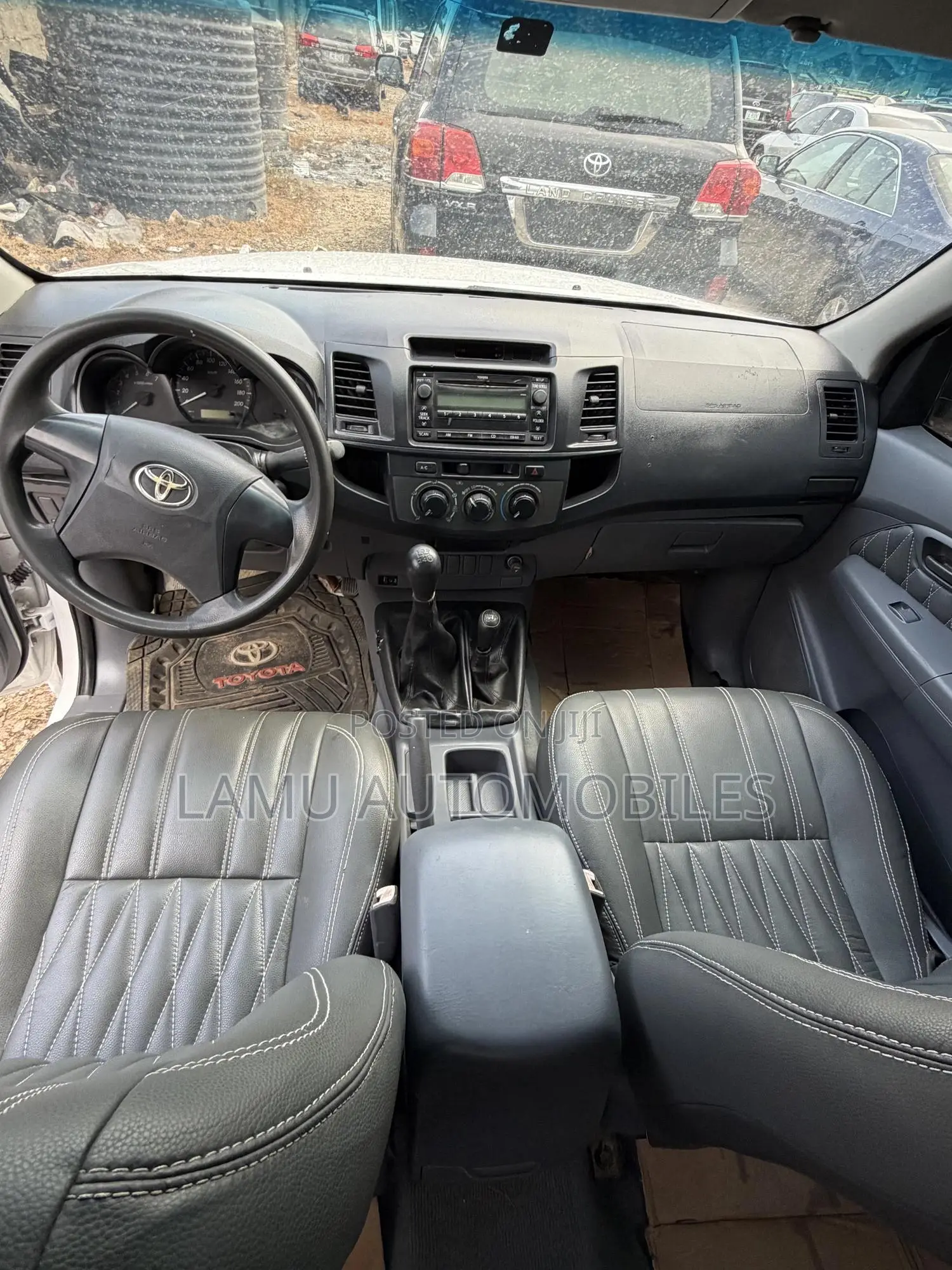 Toyota Hilux 2012 White
