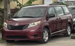 Toyota Sienna LE AWD 7-Passenger 2013 Red