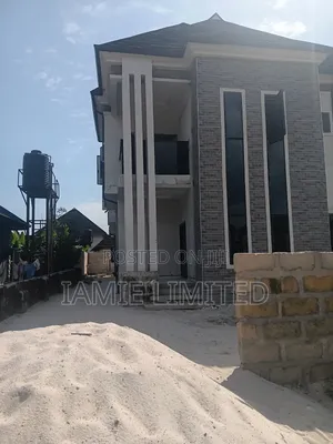 2bdrm Apartment in Pti Road Antharex, Warri for rent