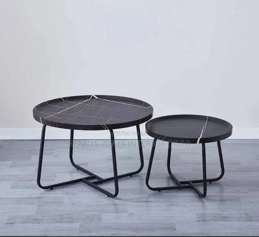 Round Wooding Table Black