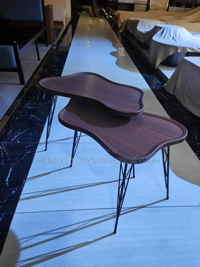 Round Wooding Table Black