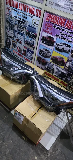 Complete Set of Head Lamp Toyota Rav4 2018/19