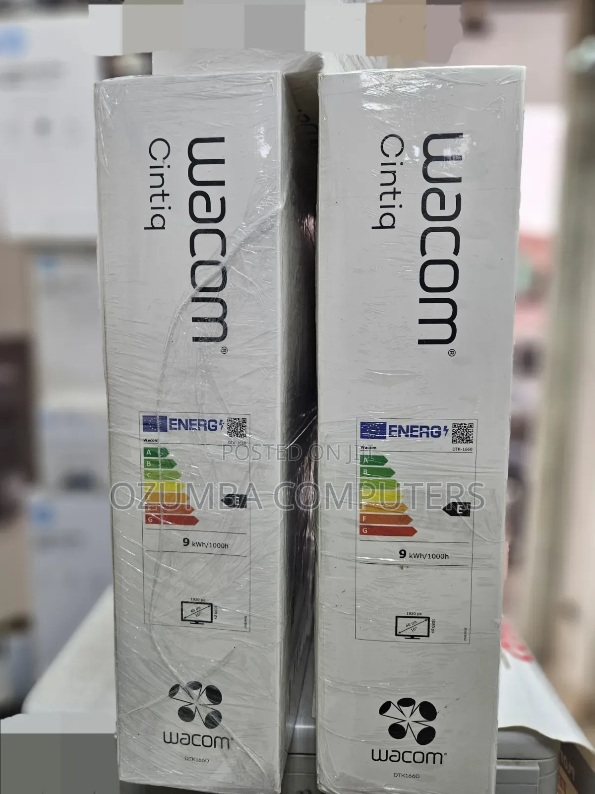 Wacom Cintiq 16" Drawing Tablet With Screen