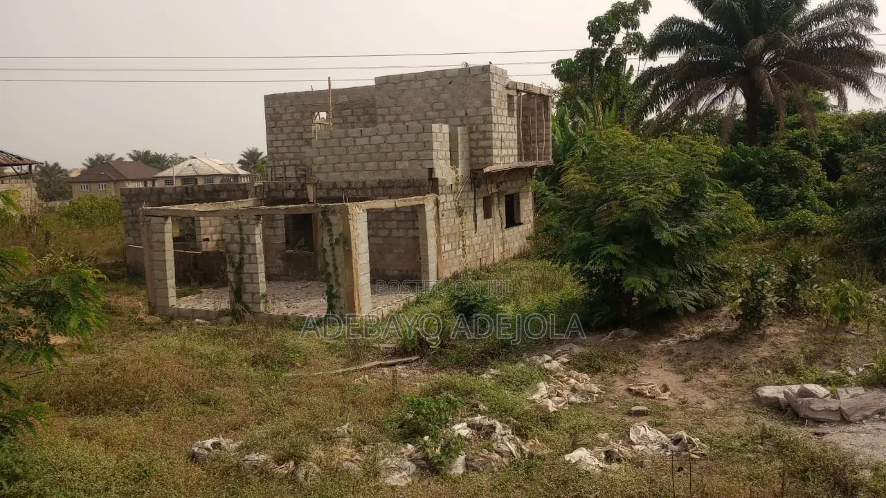 3bdrm Duplex In Ologuneru For Sale