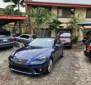 Lexus IS 250 2015 Blue