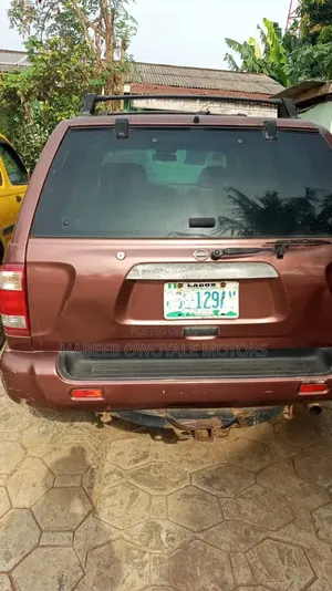 Nissan Pathfinder LE RWD SUV (3.5L 6cyl 4A) 2002 Beige