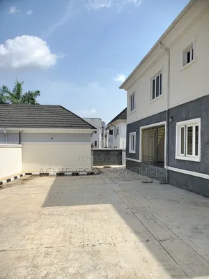 5bdrm Duplex in Guzape District for rent