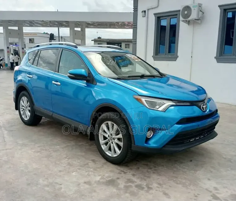 Toyota RAV4 2016 Blue