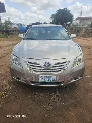 Toyota Camry LE 4dr Sedan (2.4L 4cyl 5A) 2008 Gold