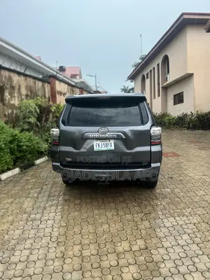 Toyota 4-Runner 2017 Gray