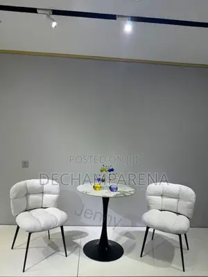 Me and U Seat Out
