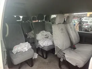 Toyota HiAce 2010 White