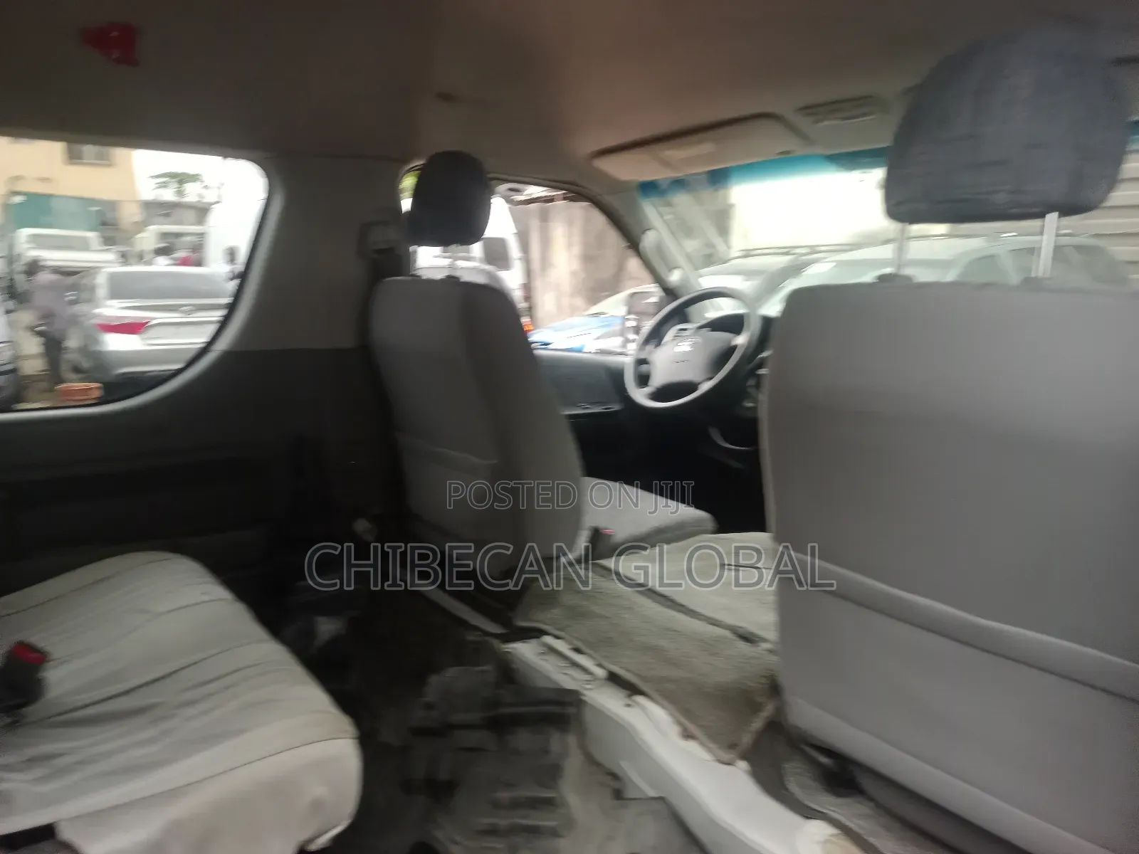 Toyota HiAce 2010 White