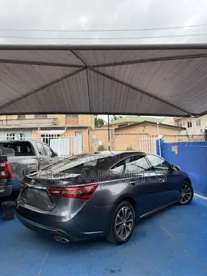Toyota Avalon XLE Premium FWD Sedan (3.6L 6cyl 6A) 2016 Gray