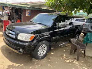 Toyota Tundra 2005 Black