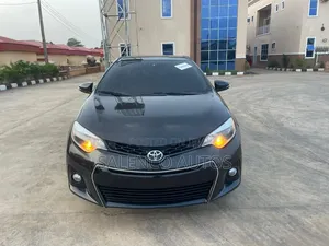Toyota Corolla S 4dr Sedan (1.8L 4cyl CVT) 2015 Black