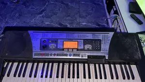 Neatly Used Yahama Keyboard PSR 350 Available for Sale
