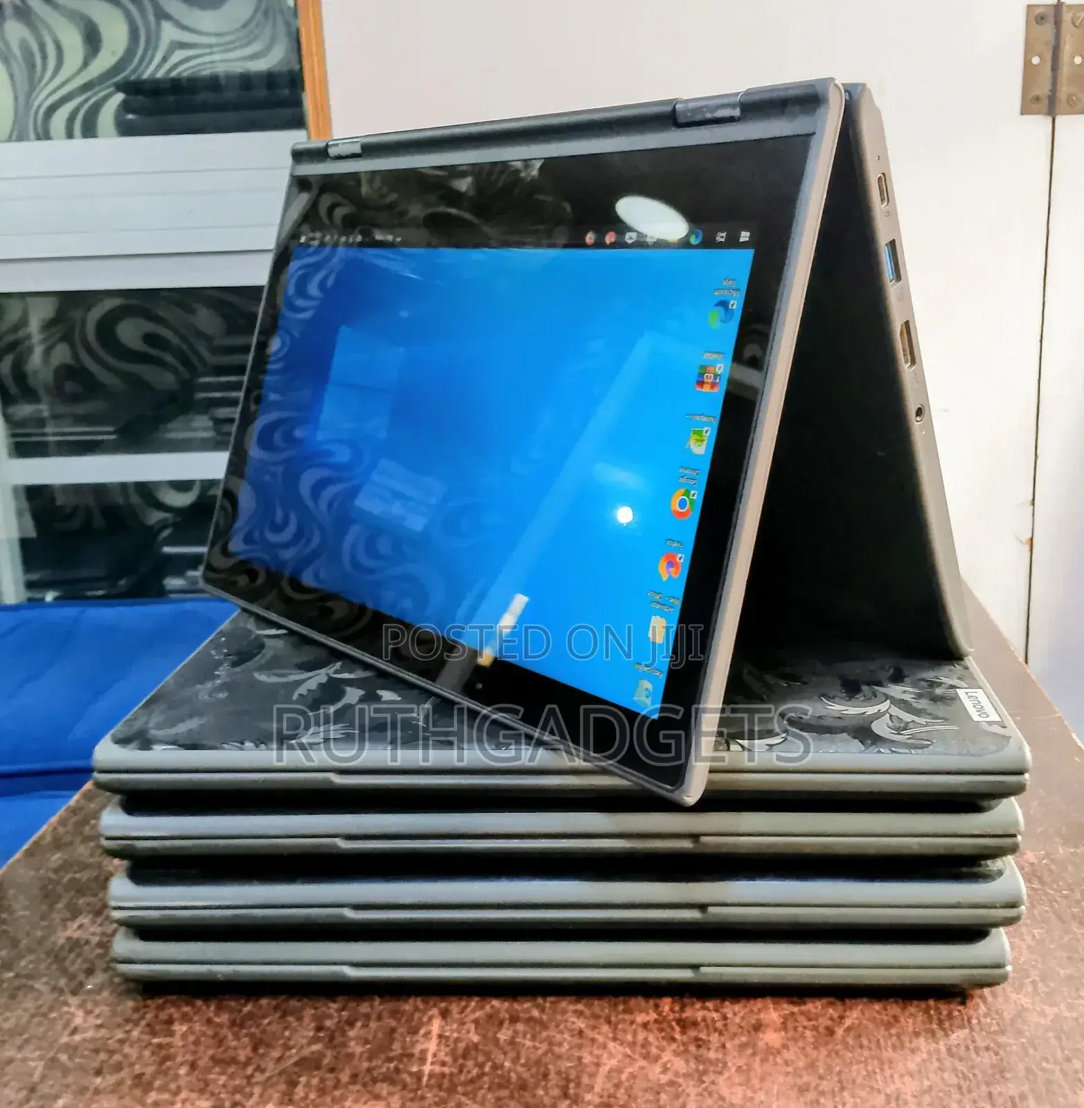 Laptop Lenovo 300e 4GB Intel Celeron SSD 128GB