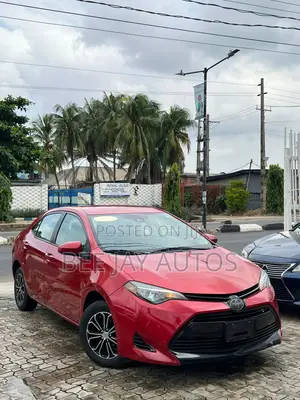 Toyota Corolla LE (1.8L 4cyl 2A) 2018 Red