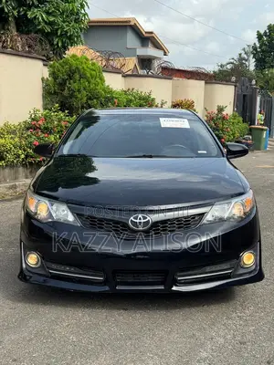Toyota Camry SE V6 4dr Sedan (3.5L 6cyl 6A) 2012 Black