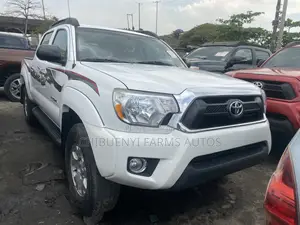 Toyota Tacoma 2013 White