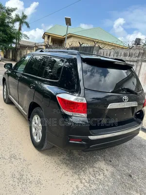 Toyota Highlander Limited 3.5l 4WD 2013 Black