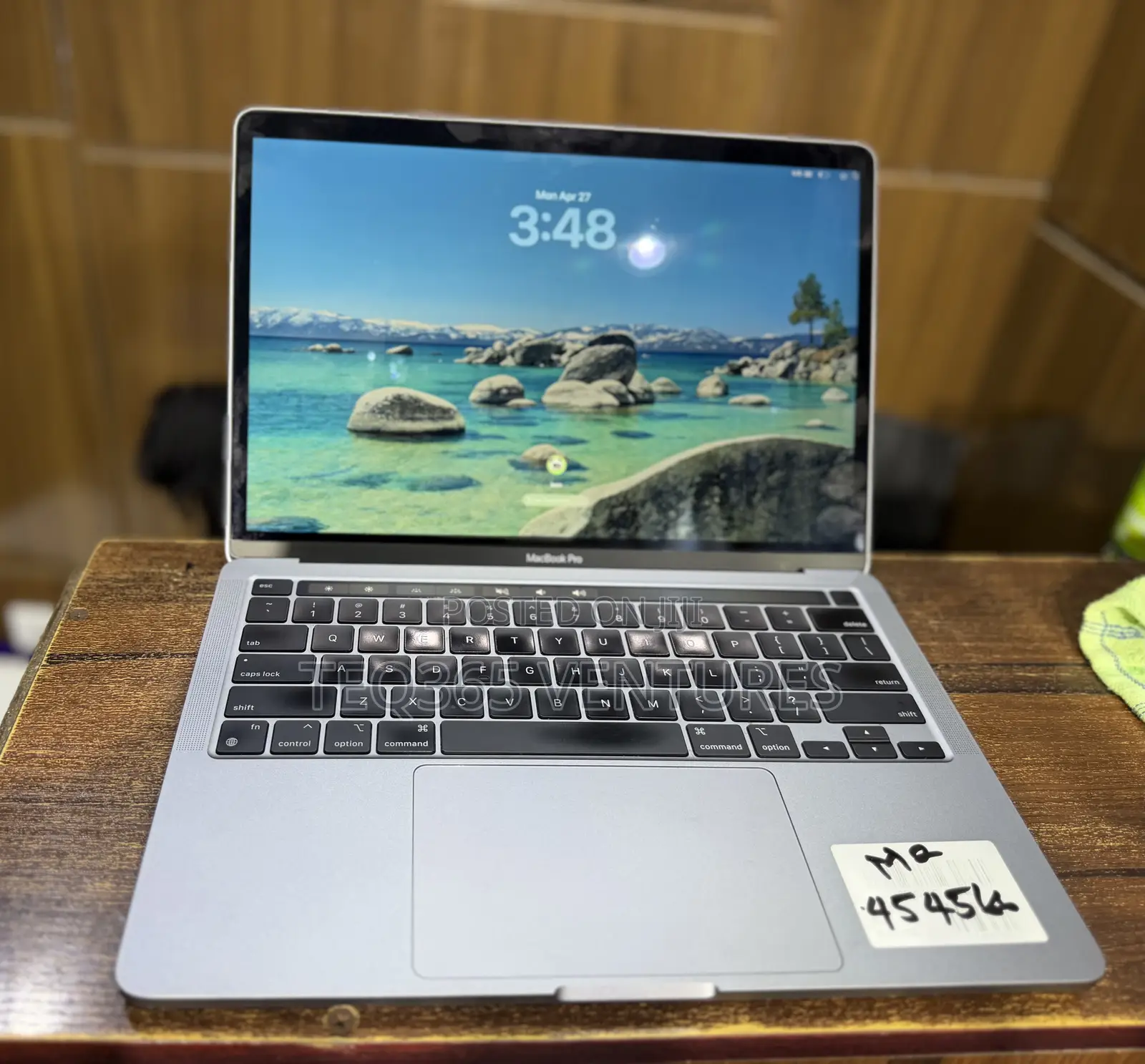 New Laptop Apple MacBook Pro 8GB Apple M2 SSD 512GB