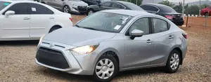 Toyota Yaris 2018 Silver